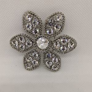 NWOT Flower Crystal Pin Brooch